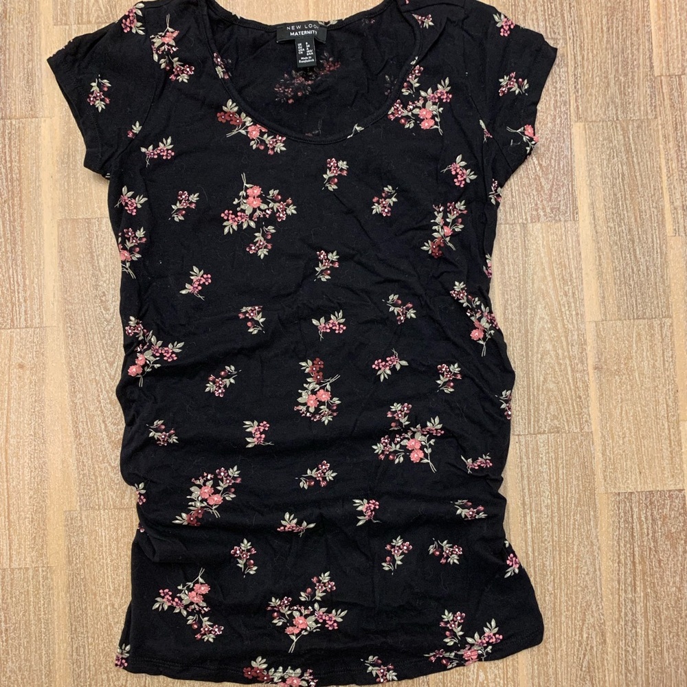 New Look Black Flowered Maternity T-shirt Small